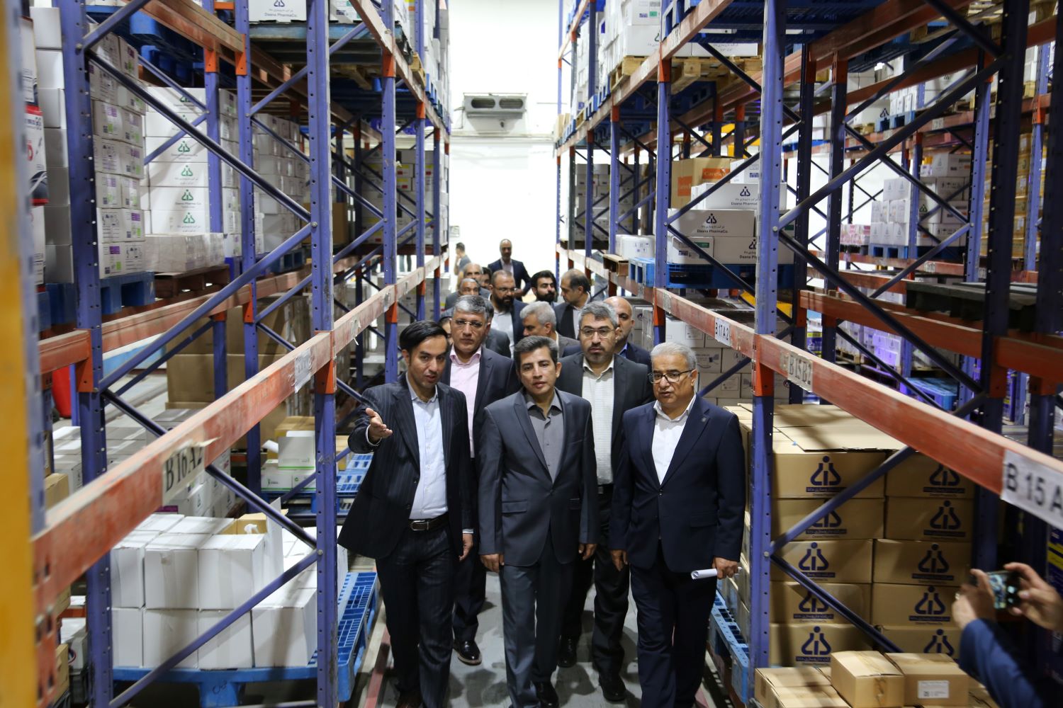 ضرورت نوسازی ناوگان و توسعه زیرساخت‌های *پخش رازی* /سهم بازار هلدینگ دارویی 